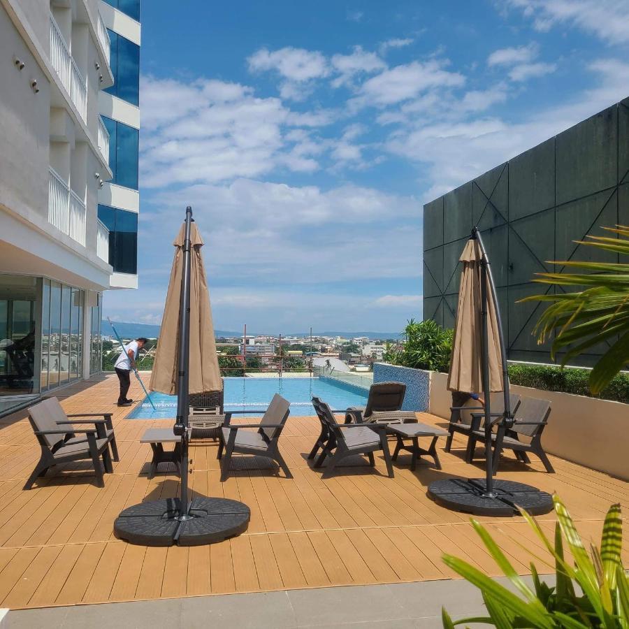 Inspiria Abreeza Davao Aparthotel ภายนอก รูปภาพ